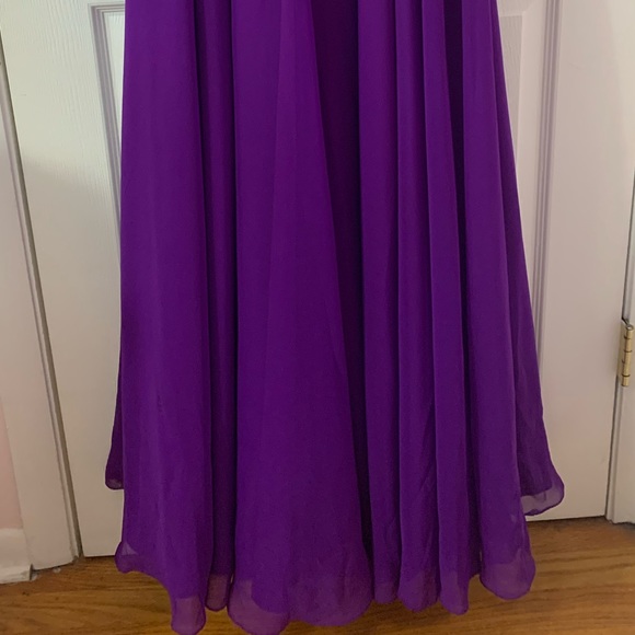 Beautiful custom purple dress. Worn once, good condition. - Picture 6 of 7